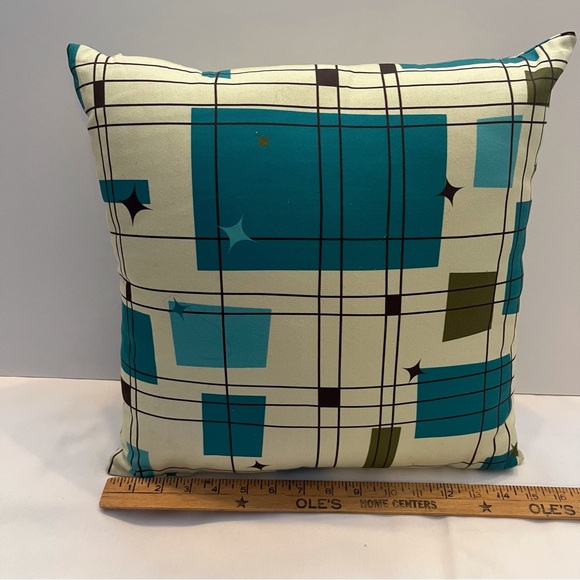 Two Mid Century Atomic Lines Geometric Throw pillow covers with inserts 16”X16” - Picture 5 of 6